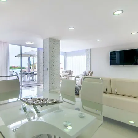 Luxury Paraiso *