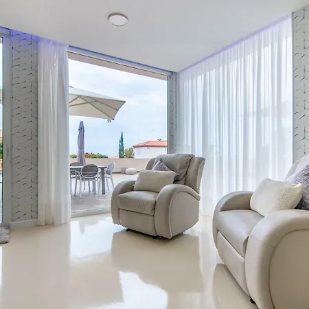Luxury Paraiso *